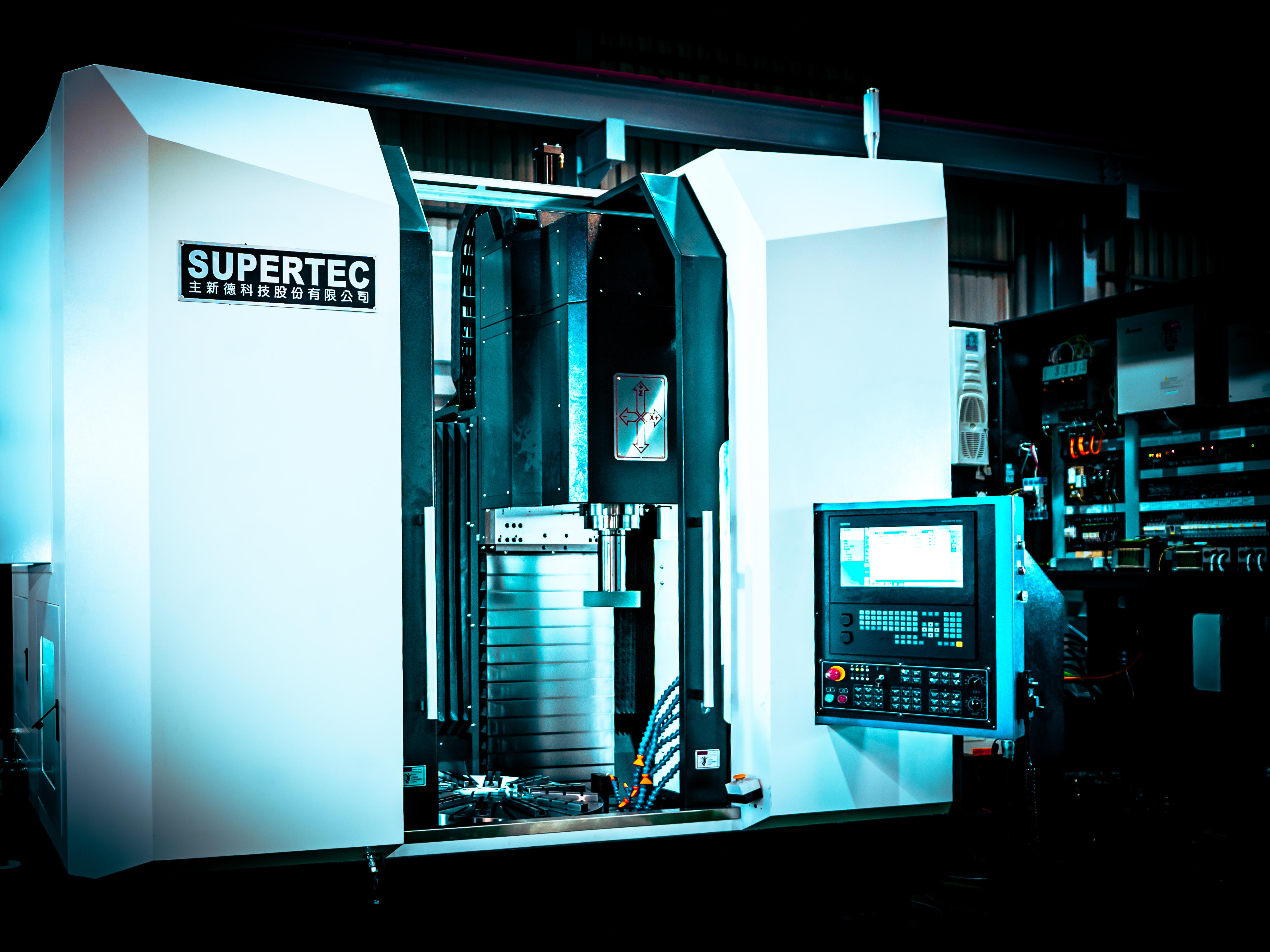 [SDN-Serie] Präsentiert das brandneue vertikale SUPERTEC-Schleifzentrum